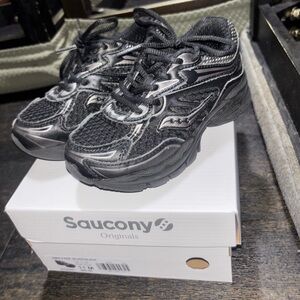 Saucony Omni 9 Black SYF25AAQ TODDLER Size10C Unisex Kids